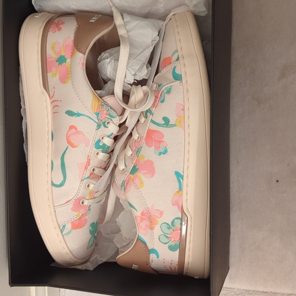 AUTHENTIC COACH SNEAKERS - Picture 2 of 10